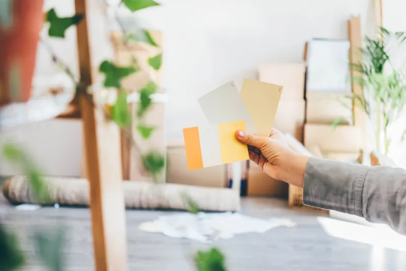 Choose paint contrasting samples and existing furnishings.