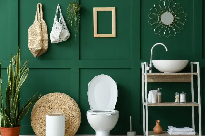 solid deep green accent wall for the bathroom