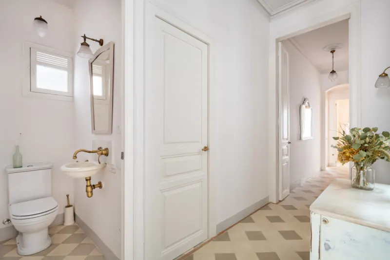 Washable wall paint is the best option in hallways and bathrooms