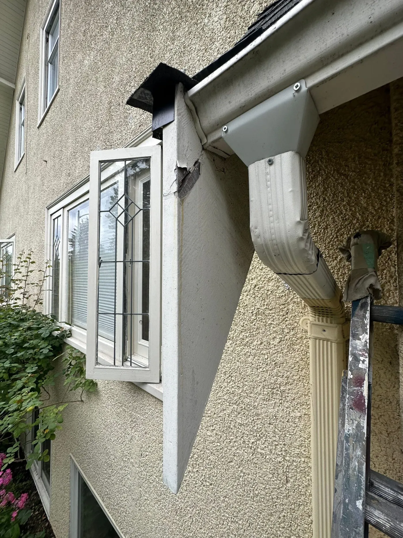 Why Gutter Repair is a Smart Investment - Renaissance Painting Vancouver