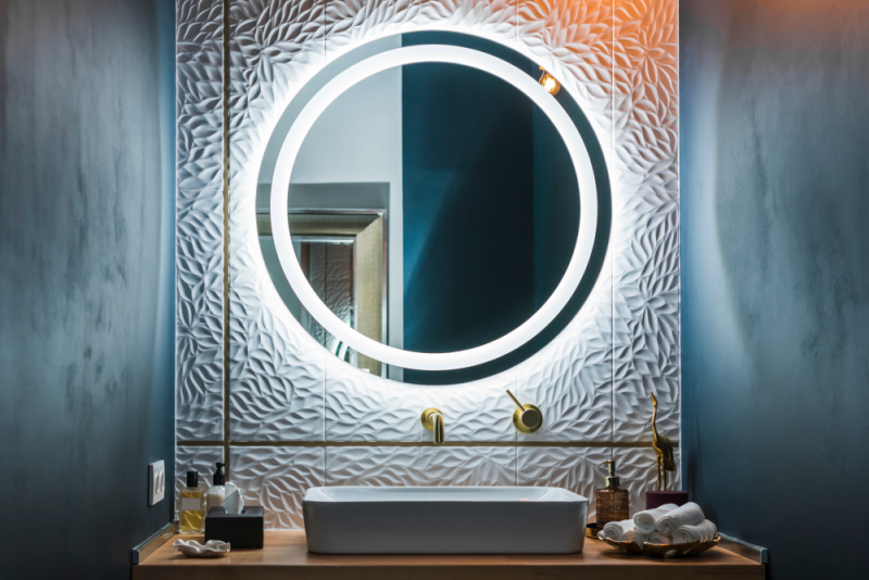 Adding exciting accessories like a mirror gives the space a cozy personality