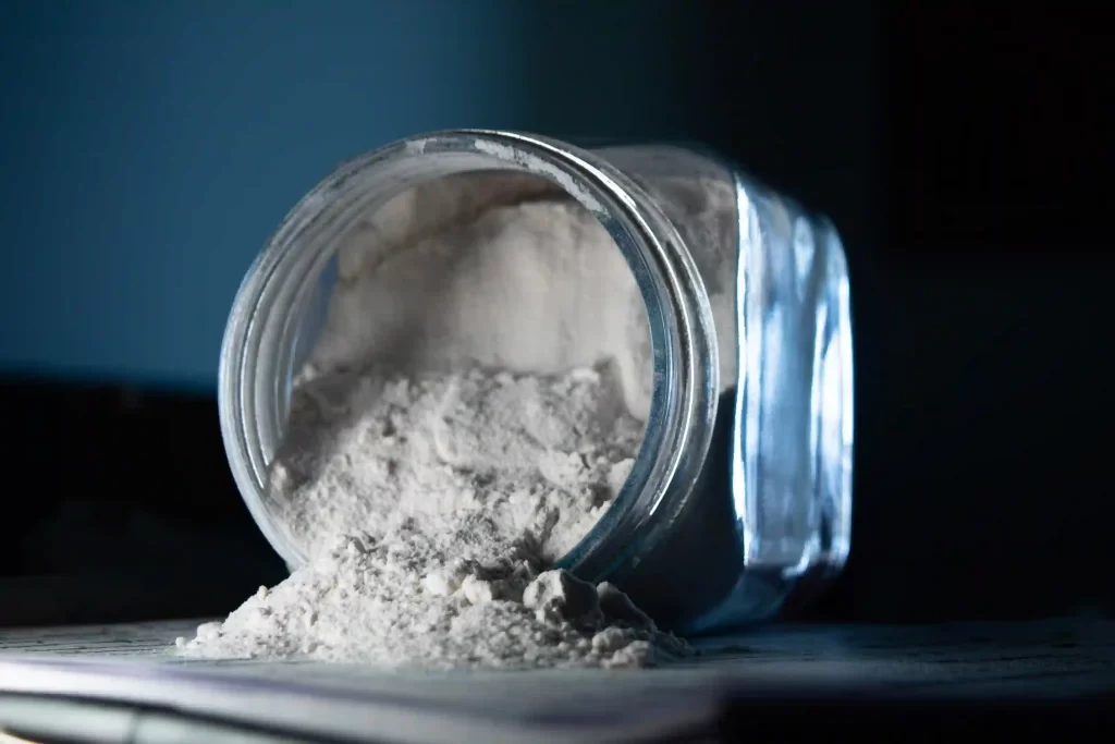 White diatomaceous earth powder to absorb the smell.